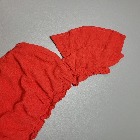 3/$15 Windsor dark orange cold shoulder ruffled crop top women's size large - Picture 2 of 8